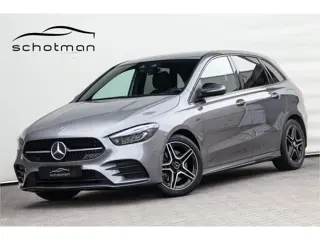 Mercedes-Benz B-Klasse 250 e AMG Night Edition, Widescreen, Trekhaak, Camera, Hybride