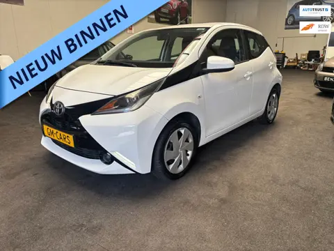 Toyota Aygo 1.0 VVT-i x-cite CRUISCONTROL &BLUETOOTH & AIRCO