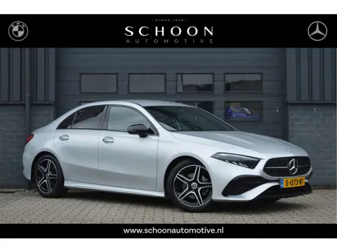 Mercedes-Benz A-Klasse 180 AMG Line | ORG. NL | CAMERA | FACELIFT |
