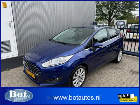 Ford Fiesta 1.0 EcoBoost Titanium / NAVIGATIE / CLIMATE / CRUISE CONTROL / TREKHAAK / LMV / PARKEERS