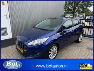 Ford Fiesta 1.0 EcoBoost Titanium / NAVIGATIE / CLIMATE / CRUISE CONTROL / TREKHAAK / LMV / PARKEERS