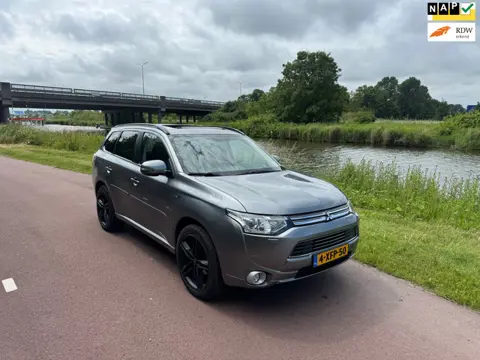 Mitsubishi Outlander 2.0 PHEV Instyle|Pano|Leder|Luxe|