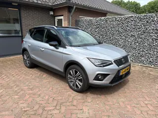 Seat Arona 1.0 TSI Xcellence Business Intense trekhaak navigatie