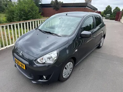 Mitsubishi Space Star 1.2 Invite (bj 2013, automaat)