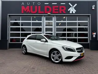 MERCEDES-BENZ A-KLASSE A 180 AMBITION / NAVI / AIRCO / STOELVERW. / XENON-LED!