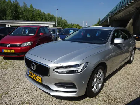 Volvo V90 2.0 D4 Momentum. Full options. o.a Cruise & climate control