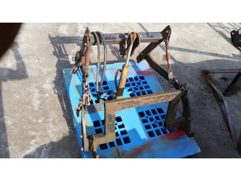 Hydraulische hefinrichting t.b.v. kopeg / frees etc