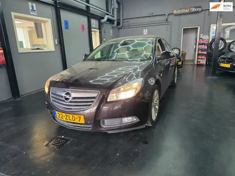 Opel Insignia 1.4 Turbo EcoFLEX Business+ Schade VOOR !!
