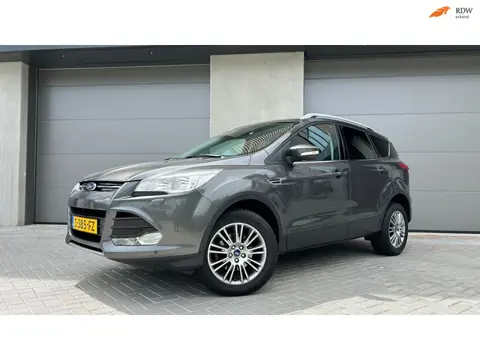Ford Kuga 1.5 Titanium Plus, Bluetooth, Parkeerhulp