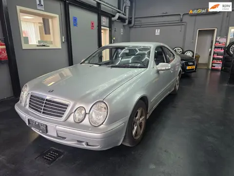 Mercedes-Benz CLK-klasse Coupé 200 K. Avantgarde