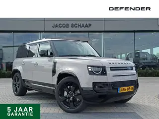 Land Rover Defender 110 2.0 P300e 110 Dynamic Edition | DEMO | Zeer compleet | Gekoelde voorstoelen 