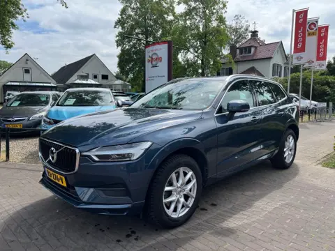 VOLVO XC60 2.0 T5 MOMENTUM 250PK AUTOMAAT / CARPLAY / DAB / ELEK. TREKHAAK / LED / STOELVERW. / 18'' LM-VELGEN