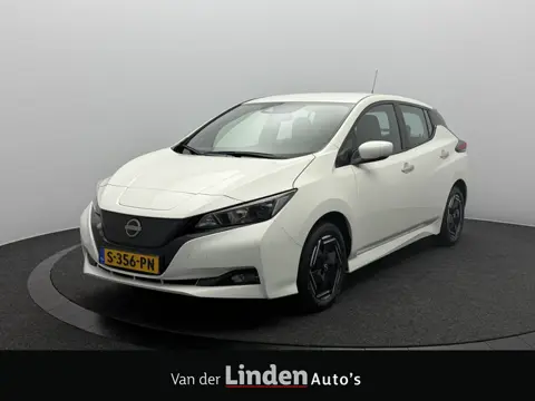 Nissan Leaf Acenta 40 kWh SOH 95,9% | Warmtepomp | Camera | DAB | Dodehoekdetectie