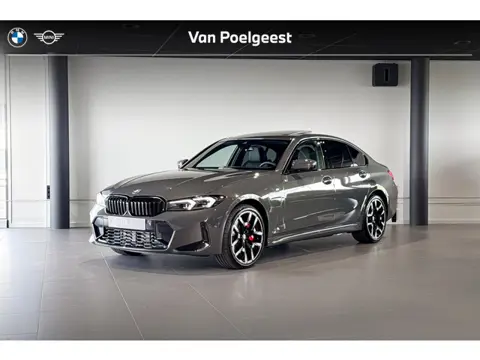 BMW 3 Serie Sedan 330e M Sport Edition | M Sport Pro | Glazen schuif-/kanteldak | Stoelverwarming | 