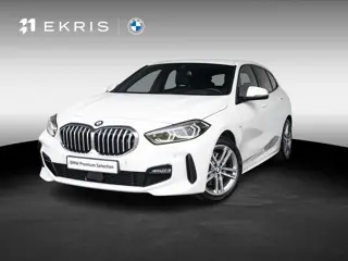 BMW 1 Serie 5-deurs 118i | M Sportpakket | Innovation Pack | Comfort Pack | 17 inch | Stuurwielrand 