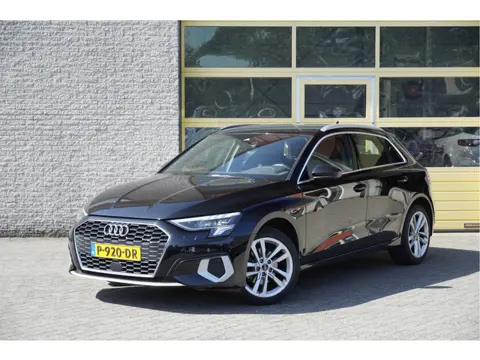 Audi A3 Sportback 30 TFSI Automaat! 5drs Advanced Edition BJ2022 Lmv 17" | Led V+A | Dynamische knip