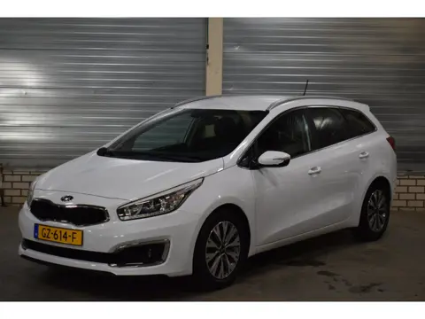 Kia Cee'd Sportswagon 1.6 GDI DynamicLine + Navigatie|Bluetooth|Wiffi|Camera|Parkeersensoren|