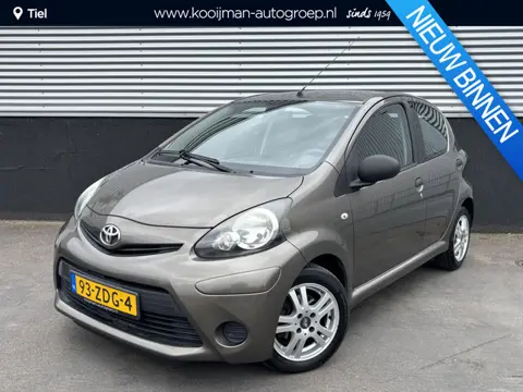 Toyota Aygo 1.0 VVT-i Comfort Airco / LM velgen / Keurige zuinige auto!