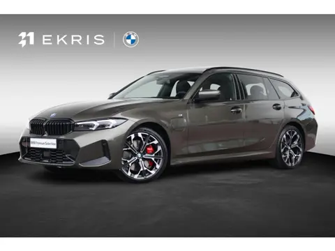 BMW 3-serie Touring 330e | SoH 100% | BMW Individual Special Request Lakkleur | M Sportpakket Pro | 