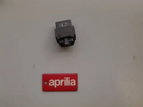 RELAIS Aprilia RSV 1000 2004 - 2005 / 2006 - 2008