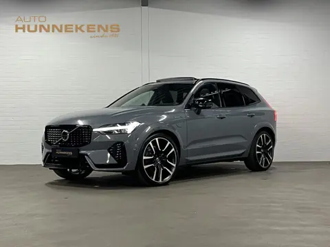 Volvo XC60 2.0 T8 Plug-in hybrid AWD Ultimate Dark *SOH 97%* Luchtvering | Trekhaak | Open dak | Bow