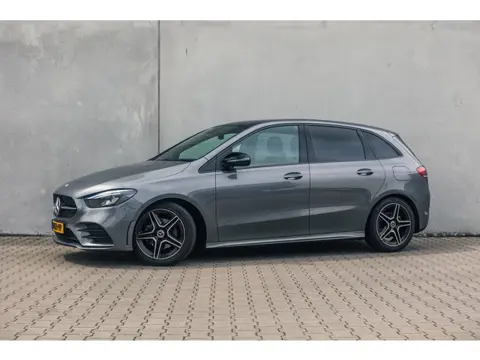 Mercedes-Benz B-klasse 200 Business Solution AMG | NL Auto | Pano | Carplay