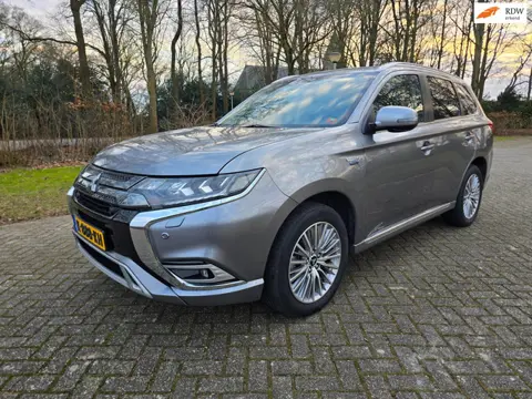 Mitsubishi Outlander 2.4 PHEV Intense