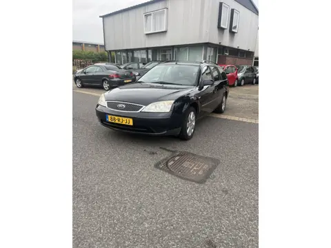 Ford Mondeo Wagon 1.8-16V Trend Airco. Nieuwe Apk bij aankoop. LET OP: INTRACARS IS IVM MET VAKANTIE