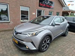 Toyota C-HR 1.8 Hybrid Dynamic Sport. Dealer onderhouden, zeer netjes! O.a. cruise, navi, camera, st