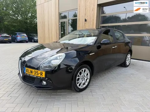 Alfa Romeo Giulietta 1.4 Turbo 5DRS|Airco|Parkeersensoren|Clima|Nieuwe APK
