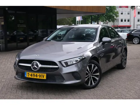Mercedes-Benz A-klasse 250 e Business Line|Rijklaar!|Widescreen|Trekhaak|Carplay|Stoelverwarming
