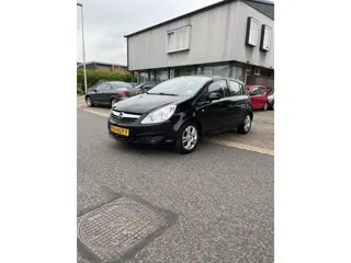 Opel Corsa 1.2-16V Enjoy 5 Deurs,Airco. Prijs is inclusief nieuwe Apk keuring (prijs zo mee is bespr