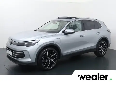 Volkswagen Tiguan 1.5 eHybrid Elegance | 204 PK | SoH 99% | Trekhaak wegklapbaar | Adaptive Cruise C