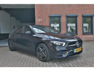 Mercedes-Benz A-Klasse 250 e Business Solution AMG Limited Cr, Carplay, sfeerverlichting, stoel verw