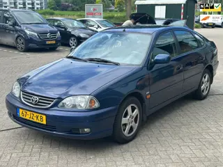 Toyota Avensis 1.8-16V Linea Luna