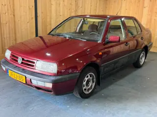 Volkswagen Vento 1.8 GL Sedan Automaat Thermotronic