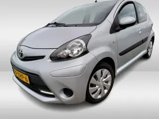 Toyota Aygo 1.0 VVT-i Aspiration (bj 2012)