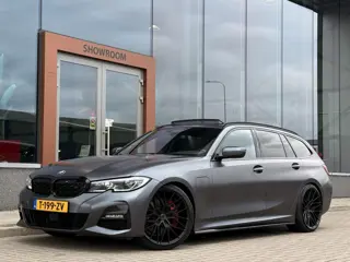 BMW 3 Serie Touring 330e High Executive M-Sport | Harman / Kardon | Pano | Leder | 360 | Laser Led |