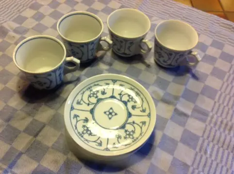 Blau saks, kopjes met schotel , 4 stuks