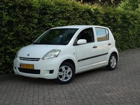 Daihatsu Sirion 2 1.0-12V Premium 5drs 14´´ Lm Vaste prijs