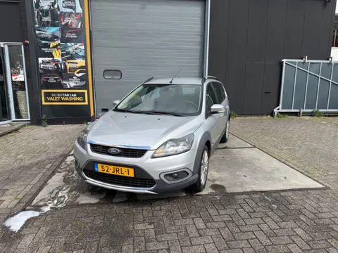 Ford Focus Wagon 1.8 Titanium X Adventure | APK | Clima | Cruise Control