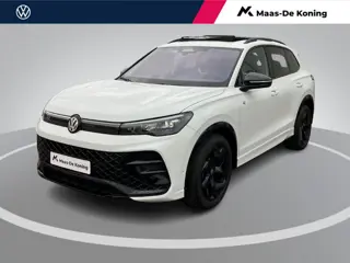 Volkswagen Tiguan 1.5eTSI/150PK R-Line Black Style DSG · Panoramadak · Trekhaak · Apple/Android Car 
