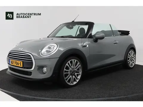 Mini Cabrio 1.5 Cooper Pepper Serious Business (STOELVERWARMING, NAVIGATIE, CRUISE CONTROL, PARKEERS