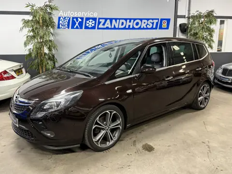 Opel Zafira Tourer 1.4 Cosmo 7p. // Panodak // Half Leer // 18 inch