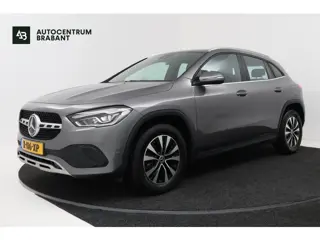 Mercedes-Benz GLA-klasse 180 Business Solution (STOELVERWARMING, CAMERA, CRUISE CONTROL, PARKEERSENS
