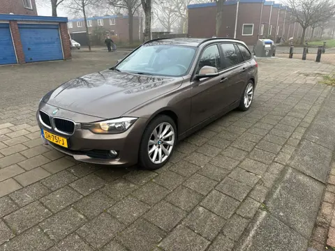 BMW 3-serie Touring 316d High Executive Brown Metallic
