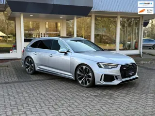 Audi RS 4 2.9 TFSI quattro /pano/massage/matrix led