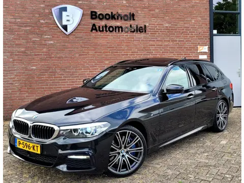 BMW 5-serie Touring 540i xDrive M-sport Pano VOL!