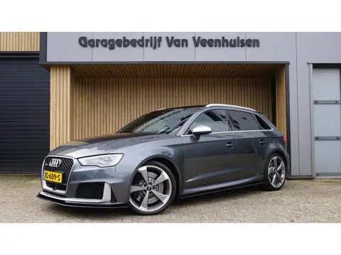 Audi RS3 Sportback 2.5 TFSI 367pk Quattro RS-Seats Pano.Dak ArmyTrix & Eventuri Bearlock B&O *Keurig