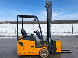 Jungheinrich EFG 113 | 2010 (bj 2010, automaat)
